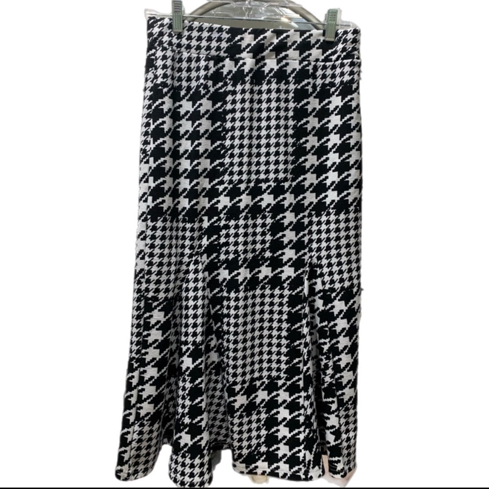 Black & White Pencil Skirt